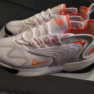 Nike zoom sneakers